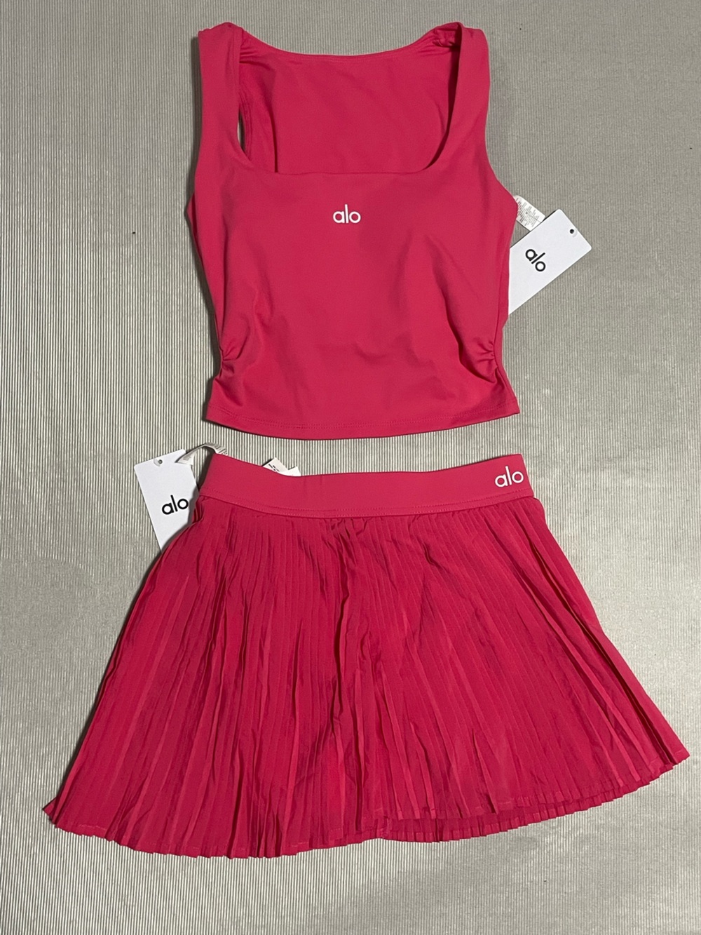 ALO Yoga Hot Pink Crop Tank with Pleated Skirt